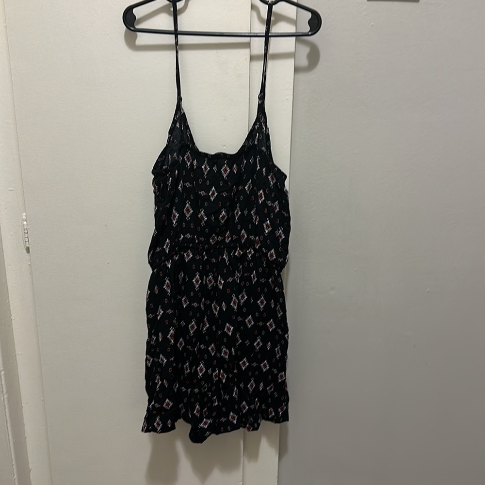 Patterned Romper - Picture 3 of 7